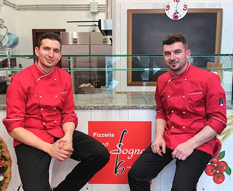 Il team di Pizzeria Il Sogno nel locale di Lanciano